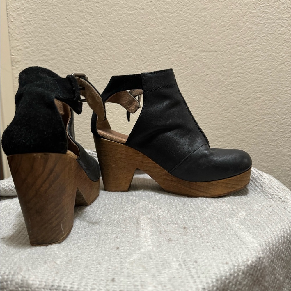 free people clogs